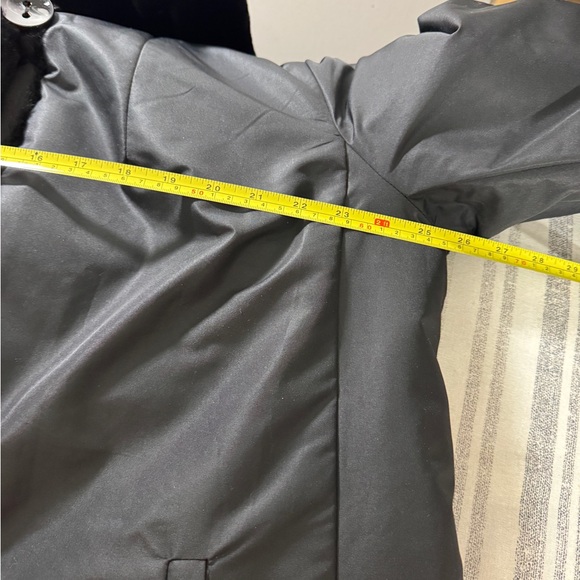 Luxurious Reversible Faux Fur Coat - Picture 12 of 13